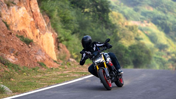 Mit der G 310 R will BMW Einsteigern den Weg ins Roadster-Segment ebnen.