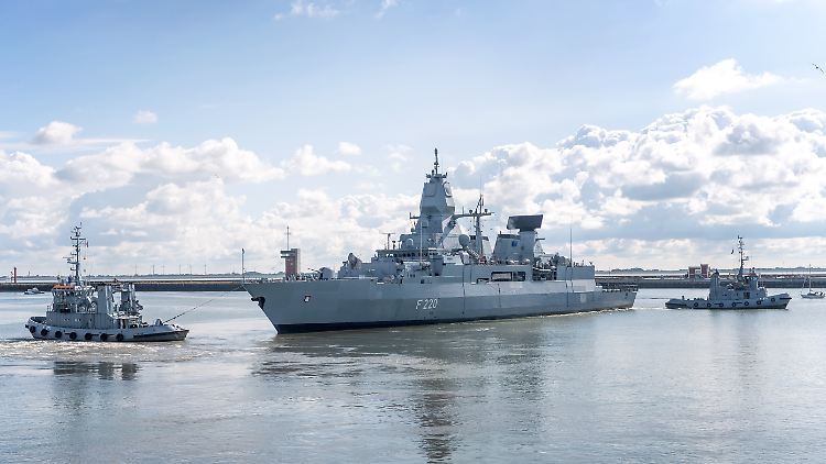 Die Fregatte "Hamburg" soll Waffenlieferungen nach Libyen stoppen.