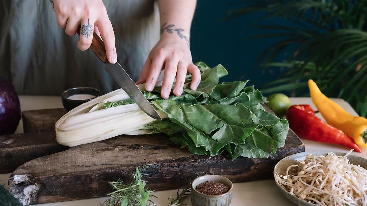 Bei Veganern wie unserer Kolumnistin kommen nur Pflanzen auf den Teller.