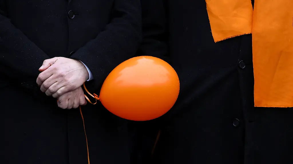 2025-02-26T160301Z-1875335285-RC2E2DAKMA8R-RTRMADP-3-ISRAEL-PALESTINIANS-GERMANY-BALLOONS