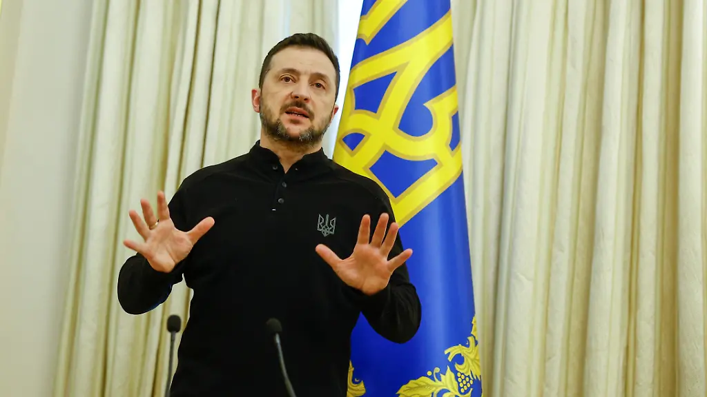 2025-02-26T133720Z-1782895794-RC2B2DAPUH1J-RTRMADP-3-UKRAINE-CRISIS-USA-MINERALS-ZELENSKIY