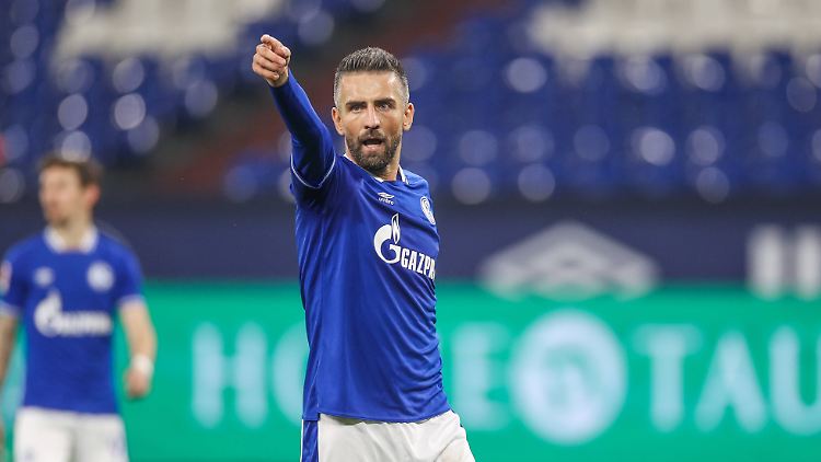 Für Vedad Ibisevic ist auf Schalke schon wieder Schluss.
