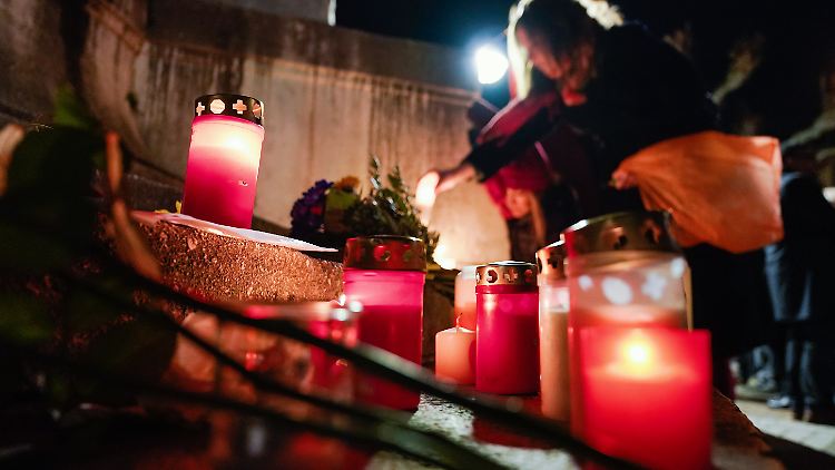 Bei einem rechtsradikalen Anschlag erschoss im Februar ein 43-jähriger Deutscher im hessischen Hanau mehrere Menschen und sich selbst.