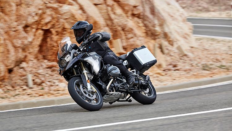 Die BMW R 1200 GS (K50) ist ein Bestseller gewesen. Jetzt findet man sie in großer Zahl in den Gebrauchtwagenbörsen. Kann man hier ein Schnäppchen machen?