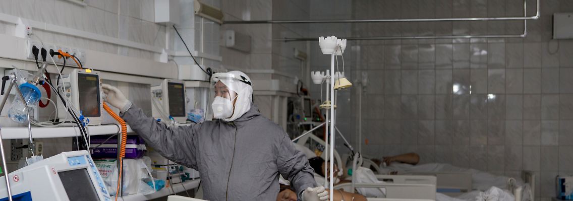 Patienten auf einer Corona-Station im russischen Ulan-Ude