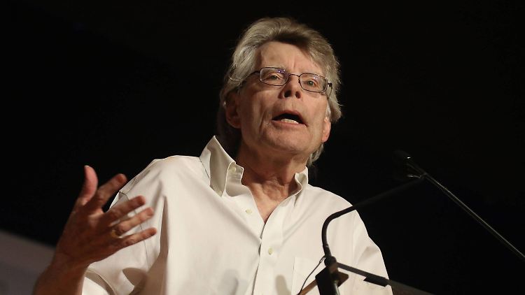Stephen King könnte bald im Bertelsmann-Konzern veröffentlichen.