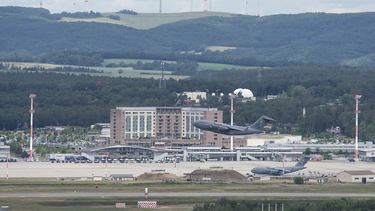 Die US-Airbase Ramstein in der Pfalz spielt eine technische Rolle im Drohnenprogramm der USA.