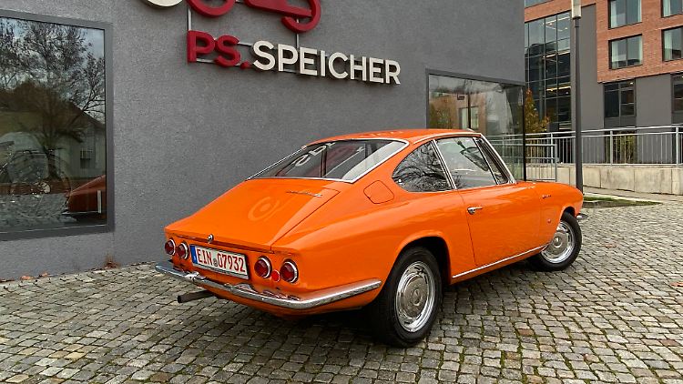 Ungefiltert dröhnt der Vierzylinder aus dem schmalen Endrohr des Glas 1700 GT.