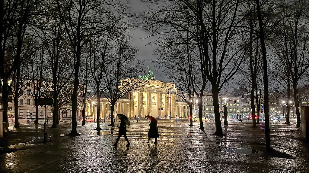 Das-Brandenburger-Tor-soll-am-Mittwoch-aus-besonderem-Anlass-angestrahlt-werden