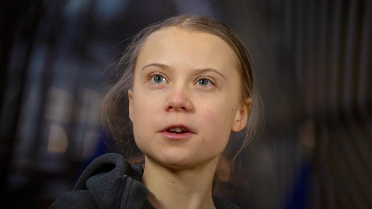 "Kauft kein Zeug, das Ihr nicht braucht", fordert Greta Thunberg am Black Friday.