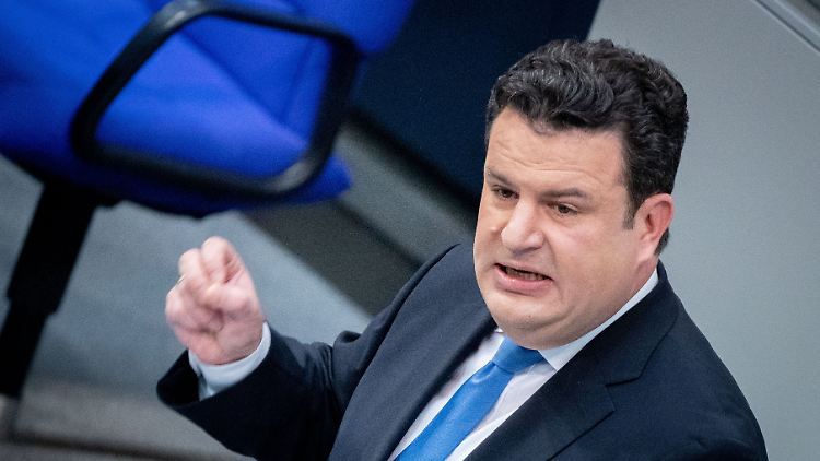 Arbeitsminister Heil will eine bessere Altersabsicherung von Selbständigen gesetzlich verankern.