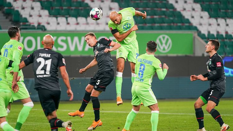 Wolfsburgs John-Anthony Brooks traf für beide Mannschaften.