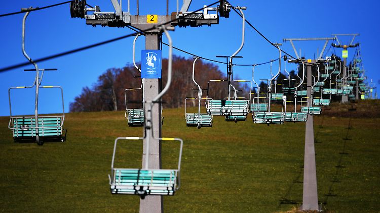 Geht es nach Kanzlerin Merkel, sollen die Ski-Lifte auch in der Saison leer bleiben.