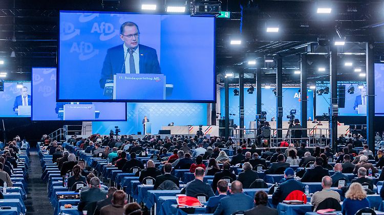 Parteitag mit Abstand, während der Rede von Chrupalla.