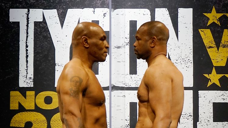 Tyson (l.) gegen Jones - Duell der Box-Opas.