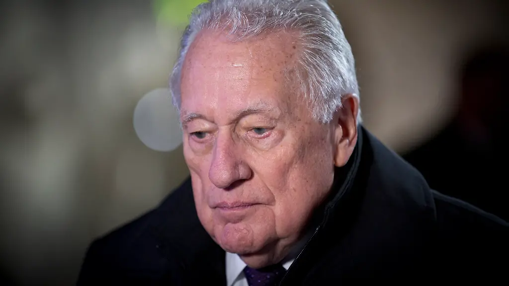 76033d8876e9f199532a1cdced0d3fc5