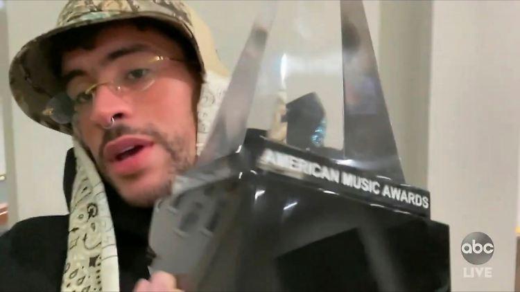Bad Bunny gewann dieses Jahr auch zwei American Music Awards in der Kategorie Latin.