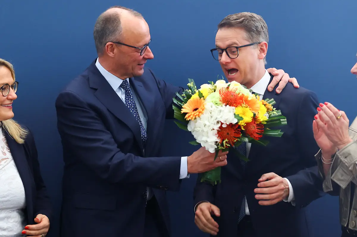 8b1b713286fe7b6cac43d19b4a1a0e13