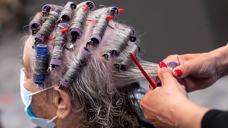 Zu dem Unternehmen gehören auch Friseurläden wie Essanelle oder Super Cut.