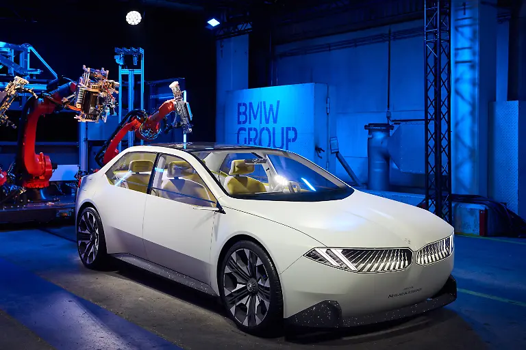 P90535444-highRes-vision-vehicle-of-th