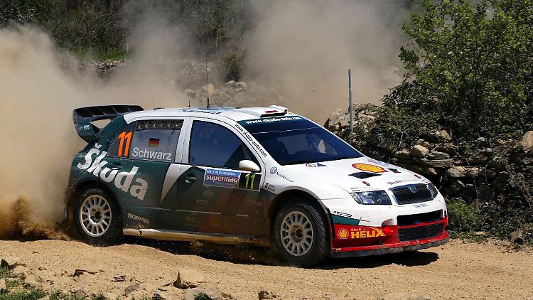 Armin Schwarz im Skoda Fabia WRC im Jahr 2005.