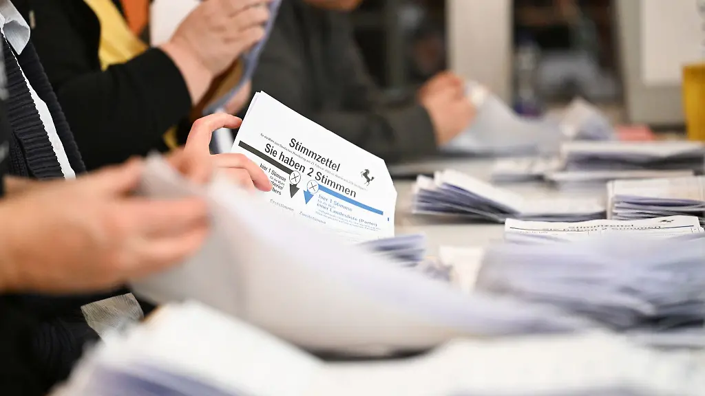 Kuenftig-sitzen-acht-Abgeordnete-aus-dem-Saarland-im-Bundestag