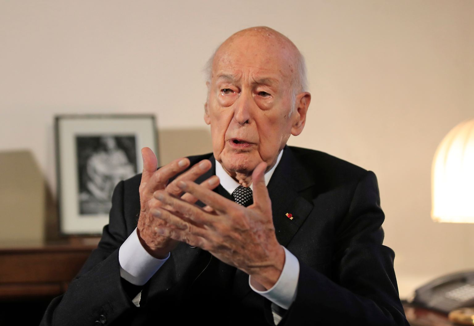 Valéry Giscard d'Estaing bei einem seiner letzten großen Interviews Anfang des Jahres. In der Politik ...