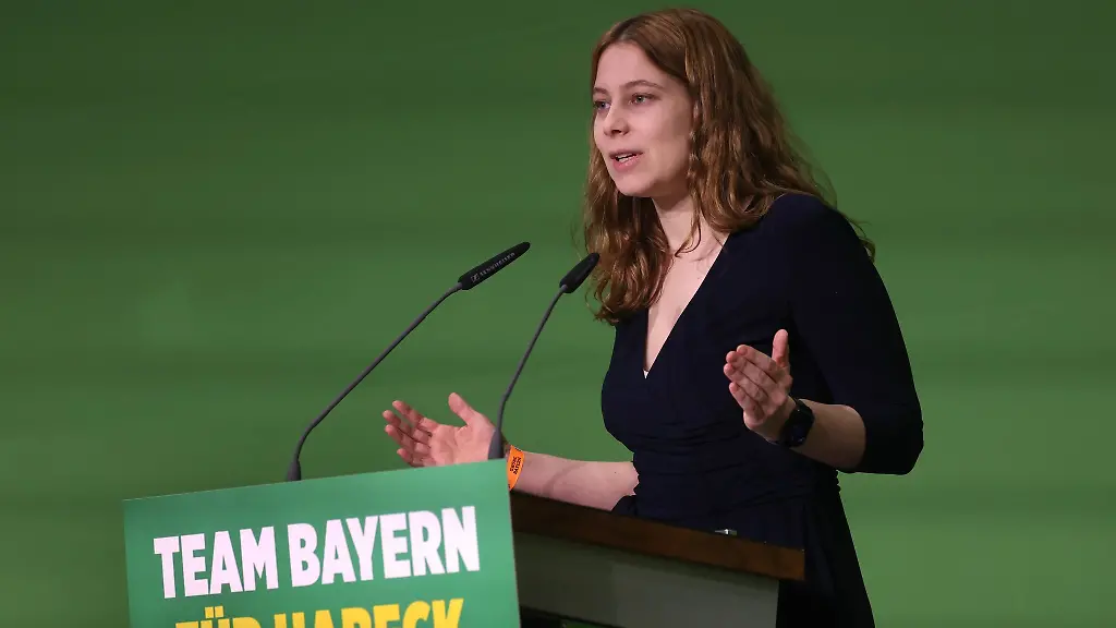Die-Gruenen-mit-Spitzenkandidatin-Jamila-Schaefer-haben-den-Wahlkreis-Muenchen-Sued-nicht-verteidigen-koennen