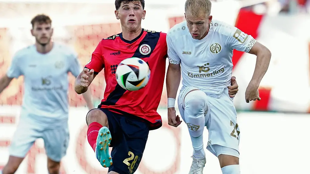 Moritz-Flotho-M-erzielte-das-1-0-fuer-Wehen-Wiesbaden-in-Sandhausen