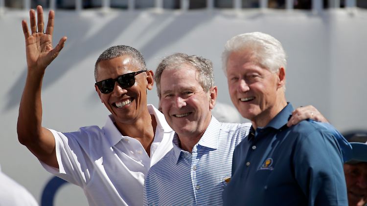 Sobald ein Impfstoff für weniger gefährdete Menschen verfügbar ist, wollen sich Obama, Bush und Clinton öffentlich impfen lassen.
