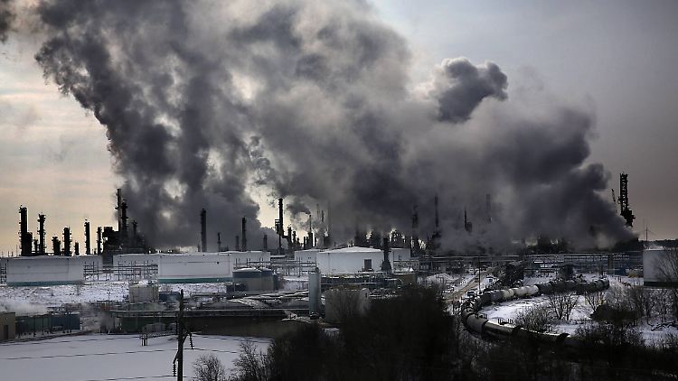 Noch immer produziert die Menschheit jährlich mehr als 30 Milliarden Tonnen CO2.