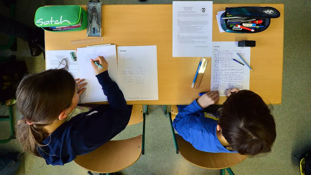 Bei-der-Mathematik-Olympiade-sind-weniger-Rechenkuenste-gefragt-sondern-vielmehr-kluges-Ueberlegen-Kombinieren-und-Kreativitaet