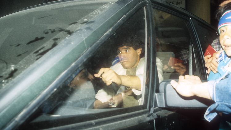 Maradona war offensichtlich ein Autonarr.