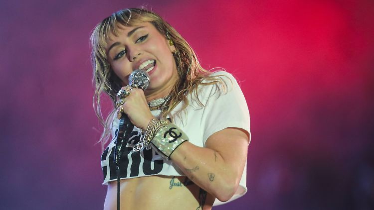 Miley Cyrus möchte endlich wieder vor ihren Fans auf einer Bühne stehen können.