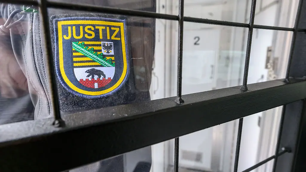 Die-verschiedenen-Bereiche-der-Justiz-brauchen-Auszubildende-die-hier-Anwaerter-heissen