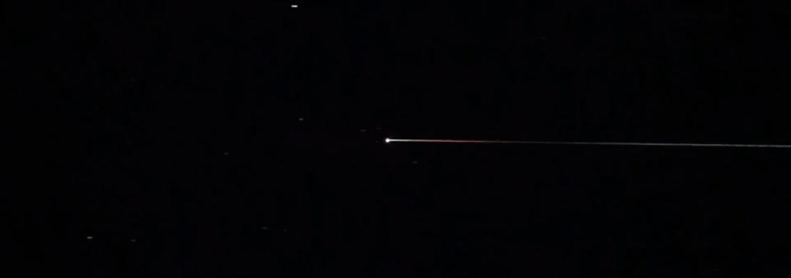 Als eine Art Sternschnuppe war die Kapsel der japanischen Sonde "Hayabusa 2" am Nachthimmel zu sehen.