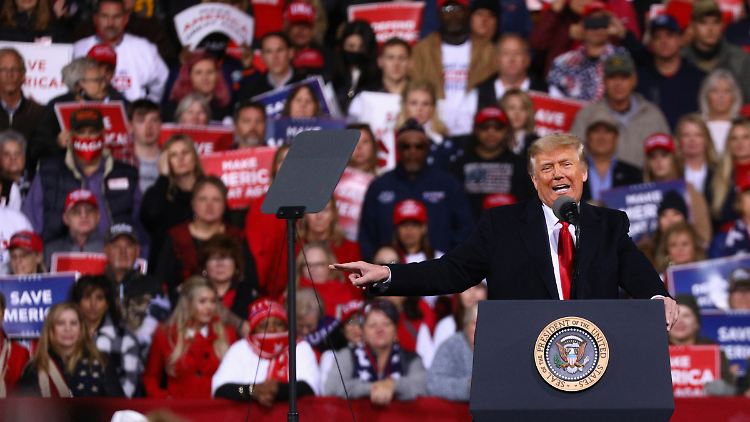 Trump macht einfach weiter - trotz zertifizierter Niederlagen.