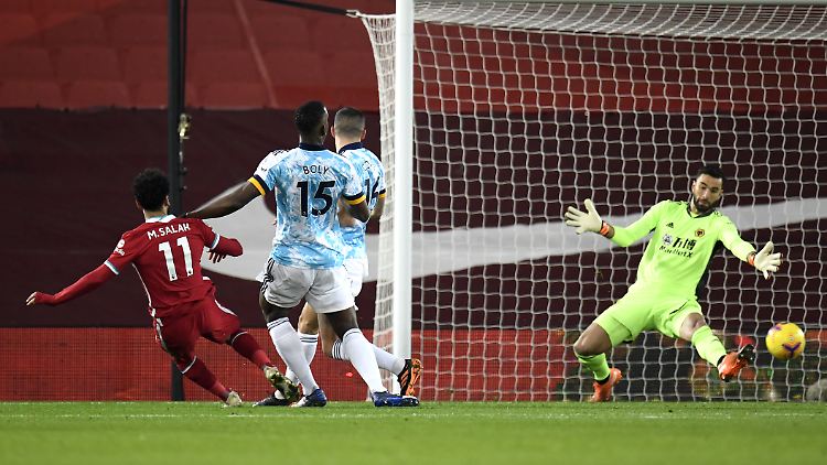 Mohamed Salah vom FC Liverpool liefert den Führungstreffer.