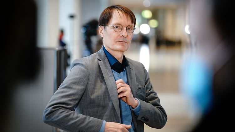 Karl Lauterbach ist als Mahner und Befürworter schärferer Corona-Bestimmungen bekannt.