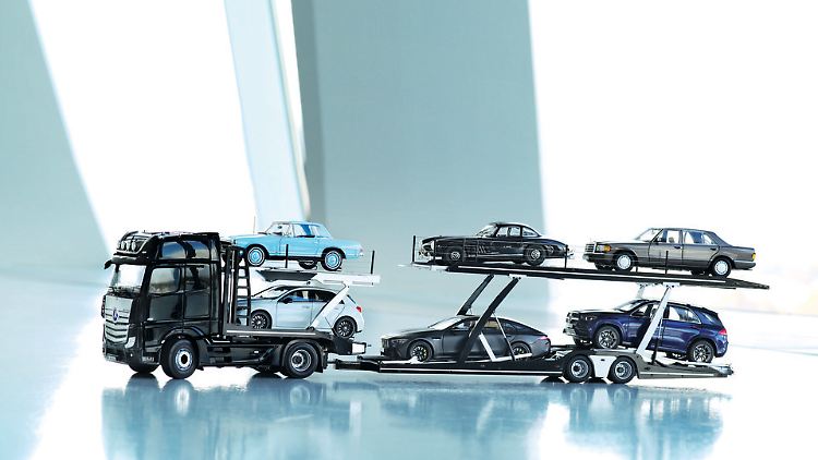 Der Mercedes Actros Eurolohr-Autotransporter heimste den Modellauto-Preis 2019 ein.