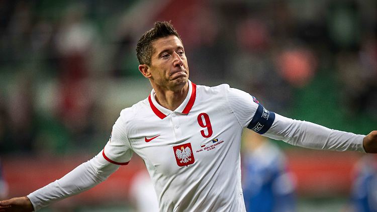 Robert Lewandowski könnte sich der deutschen Fußball-Nationalmannschaft auf dem Weg nach Katar in eben jenen stellen.