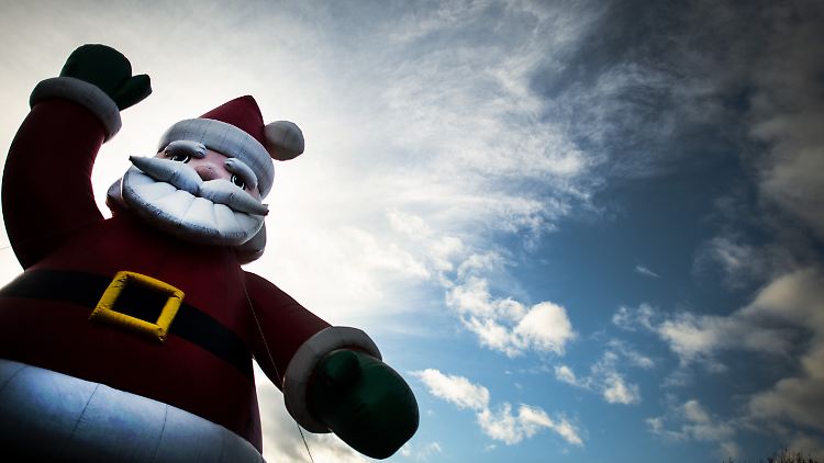 Weihnachten in Pandemie-Zeiten: Fast jeder Zweite will die Maßnahmen an den Feiertagen missachten.