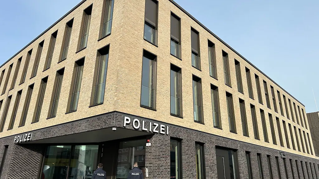 Kuerzere-Wege-und-eine-bessere-Abstimmung-der-Polizeieinheiten-soll-der-Neubau-bringen