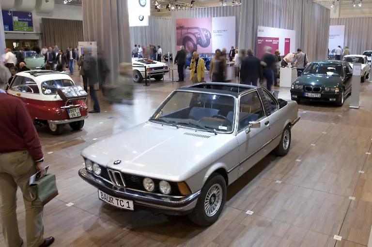 05-Vierjahres-Fahrvergnuegen-warb-Baur-Die-ab-1977-vom-Quelle-BMW-AG