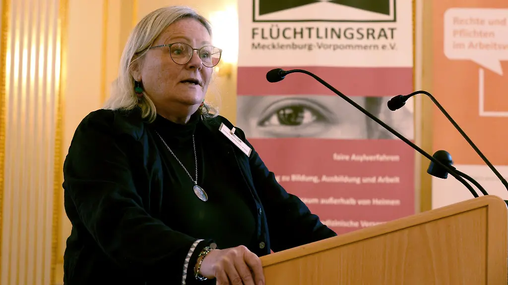 Ein-vom-Innenministerium-Mecklenburg-Vorpommers-initiiertes-Schreiben-in-dem-Syrer-ueber-finanzielle-Hilfen-bei-der-freiwilligen-Rueckkehr-in-ihre-Heimat-informiert-werden-sorgt-fuer-Kritik