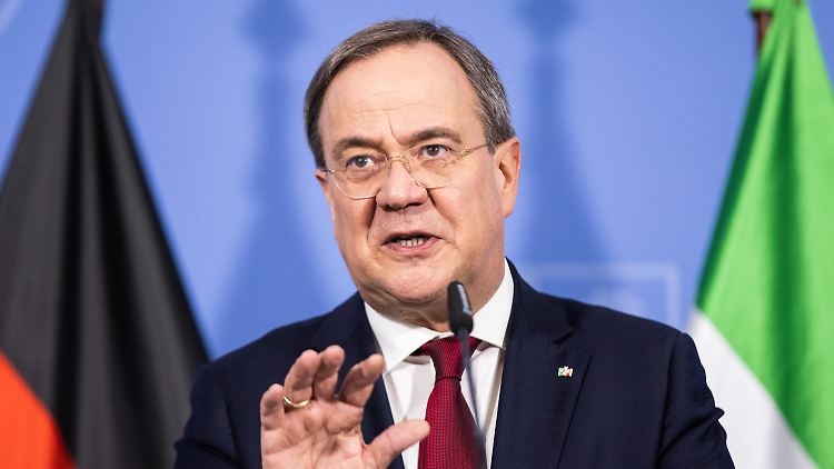 Von Weihnachten bis zum Ende der Ferien im neuen Jahr kann das Land am ehesten komplett heruntergefahren und so die Ausbreitung der Pandemie effektiv gestoppt werden", sagte Armin Laschet.
