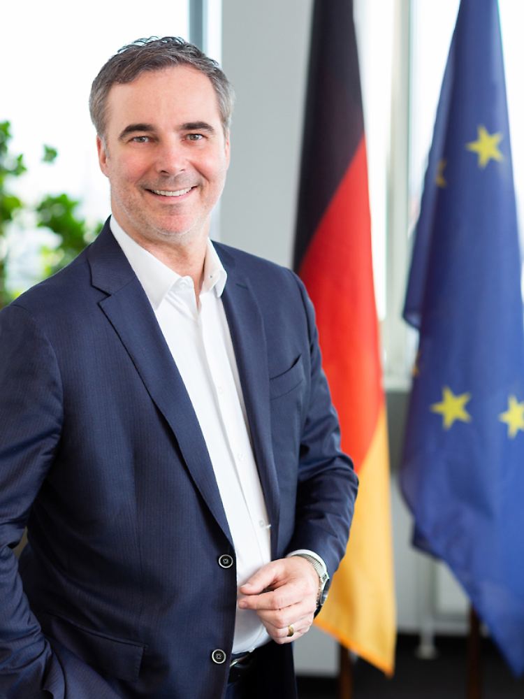 Marc S. Tenbieg ist der geschäftsführende Vorsitzende des Deutschen Mittelstands-Bunds (DMB).
