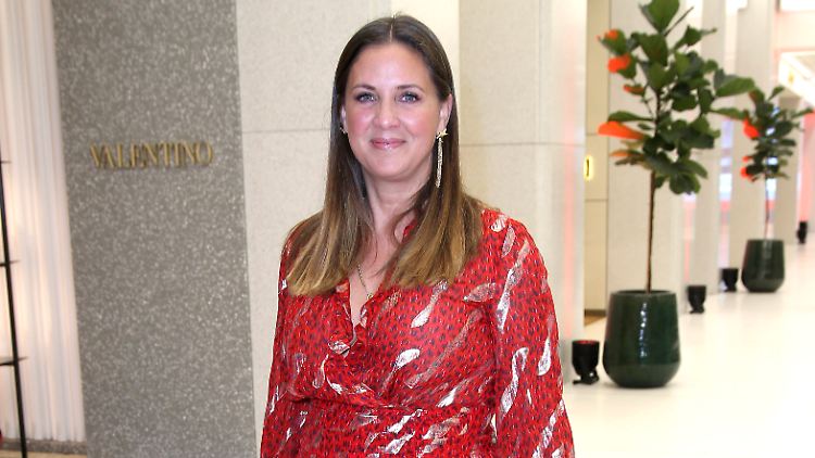 Freut sich über ihre wiedergewonnene Taille: Dana Schweiger.