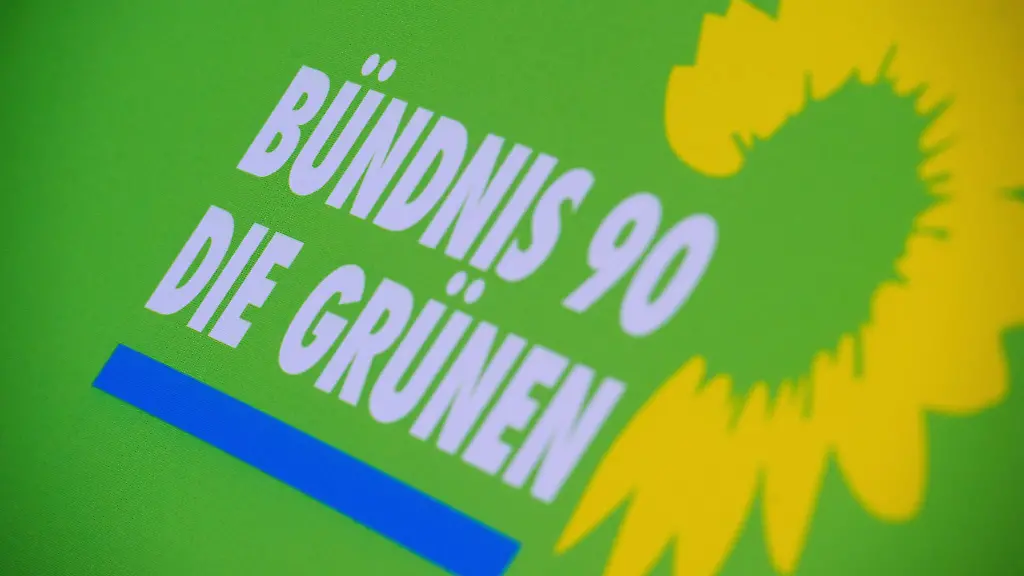 In-mehreren-Orten-in-Sachsen-Anhalt-sind-gefaelschte-Wahlplakate-der-Gruenen-aufgetaucht