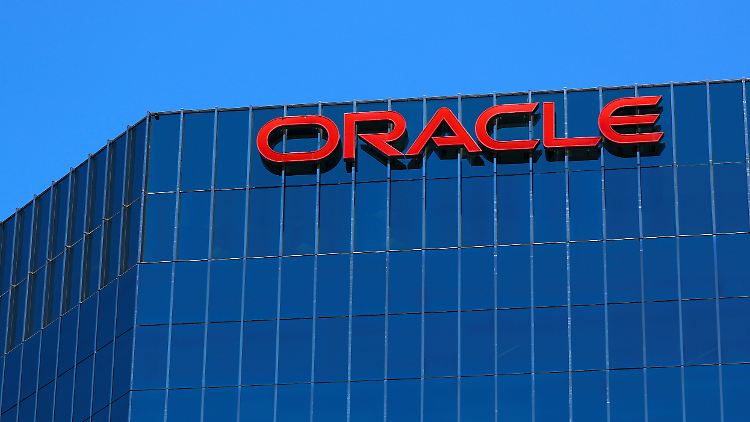 Oracle kommt besser durch die Corona-Krise als der deutsche Rivale SAP.
